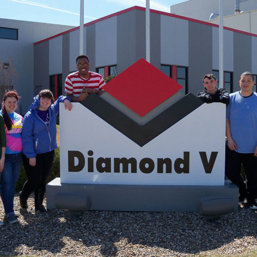 Diamond V 2015 Food Science and Biotechnology Day attended by 90 area high school students