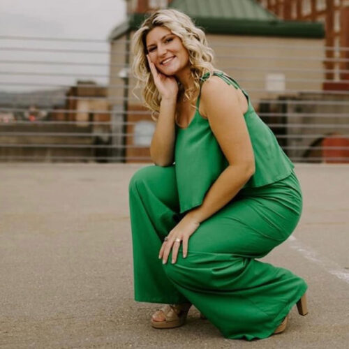 Chloebell-in-Green-Outfit-Featured