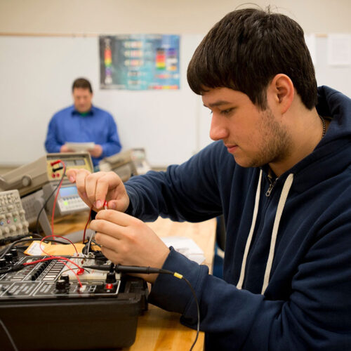 Electronic-Engineering-Technology-Student-in-Class-Featured