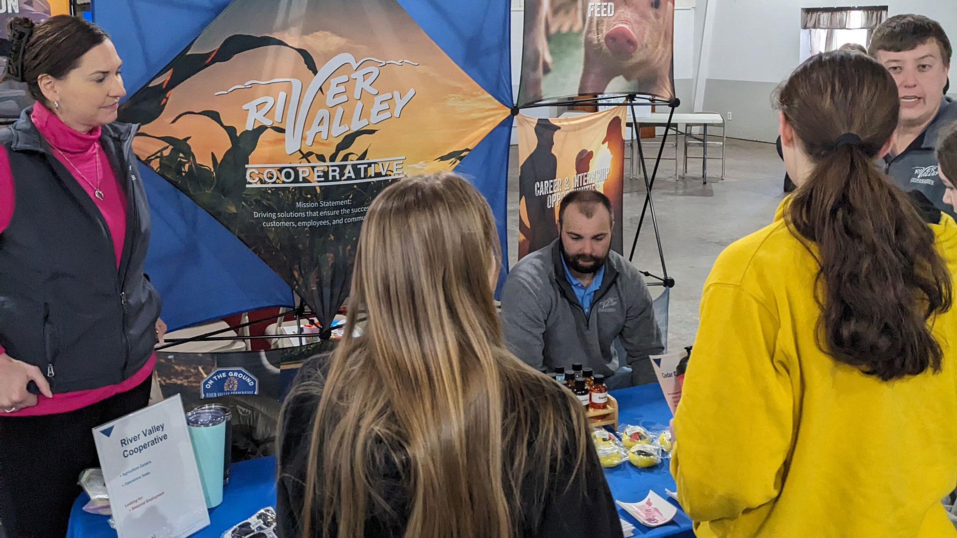 Students-Visit-a-Cedar-Valley-Career-Fair-Table-slider