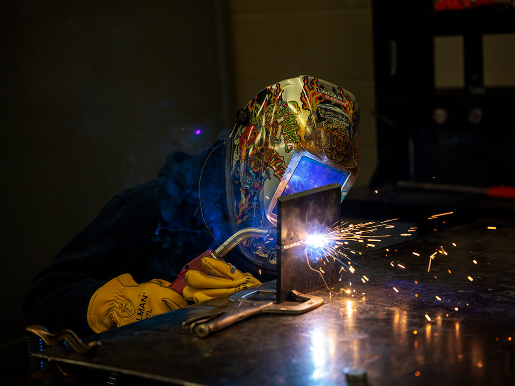 Welding-Student-Featured